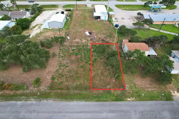 128 Sherwood Dr, Rockport, TX 78382