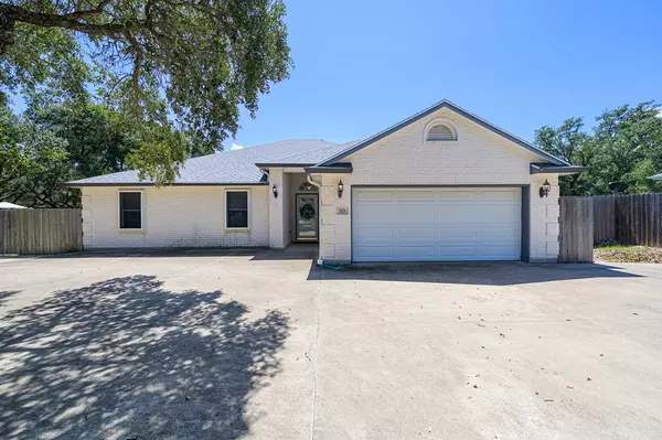 Rockport, TX 78382,113 Oaktree St