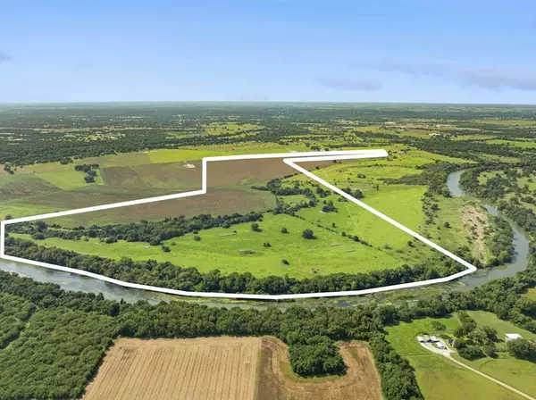 2631 Golden Valley Lane, La Grange, TX 78654