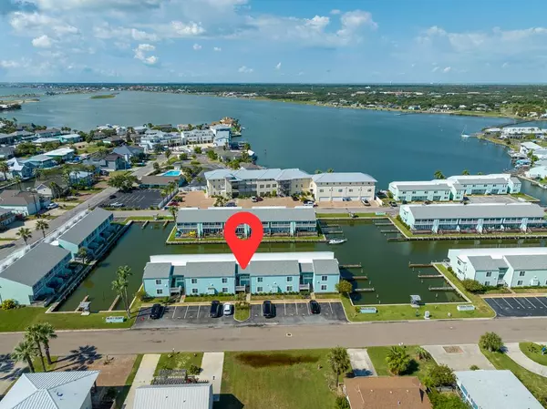 709 Lauderdale, Rockport, TX 78382