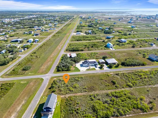 Rockport, TX 78382,444 Forest Oak Lane