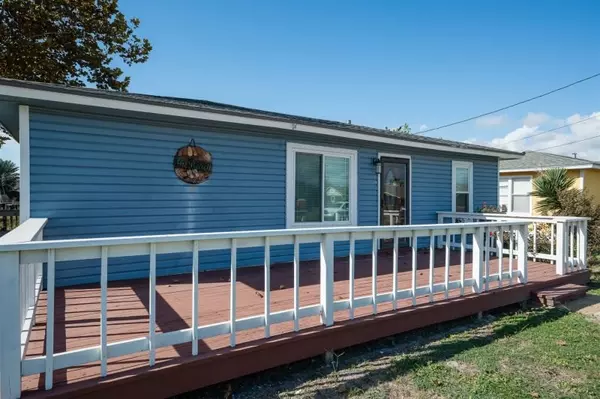 Rockport, TX 78382,705 Murray St.