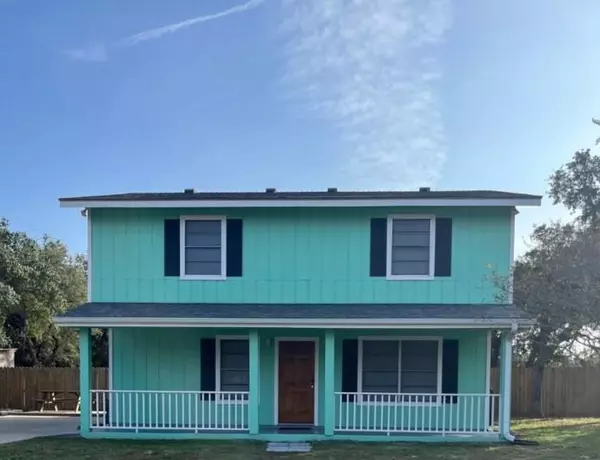 Rockport, TX 78382,121 Linden St