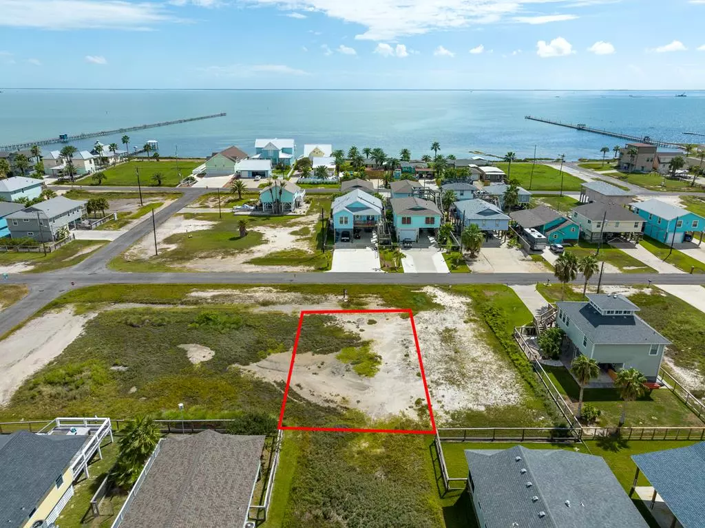 Rockport, TX 78382,911 Magnolia St.
