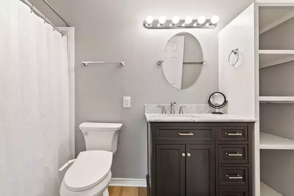 Rockport, TX 78382,221 Marion Dr