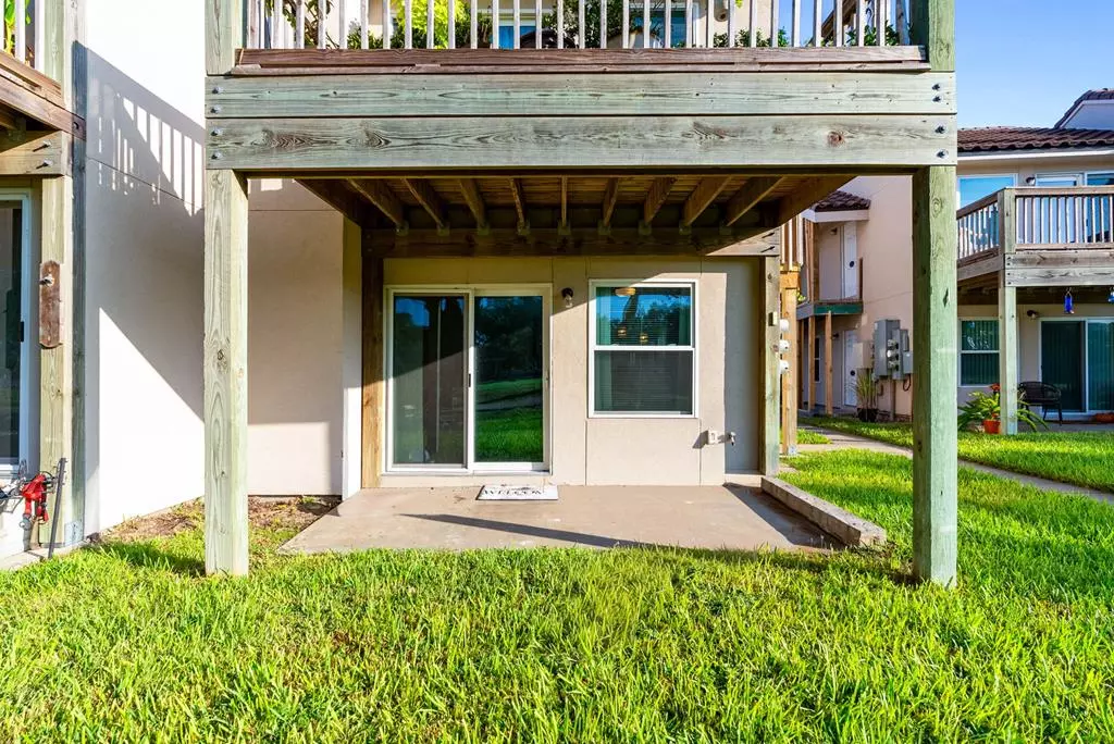 Rockport, TX 78382,221 Marion Dr