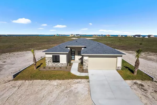 205, 209, 213 Trout Side Way, Rockport, TX 78382