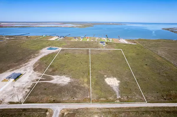 209 and 213 Trout Side Way, Rockport, TX 78382