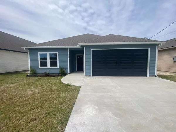 1025 Fuqua St., Rockport, TX 78382