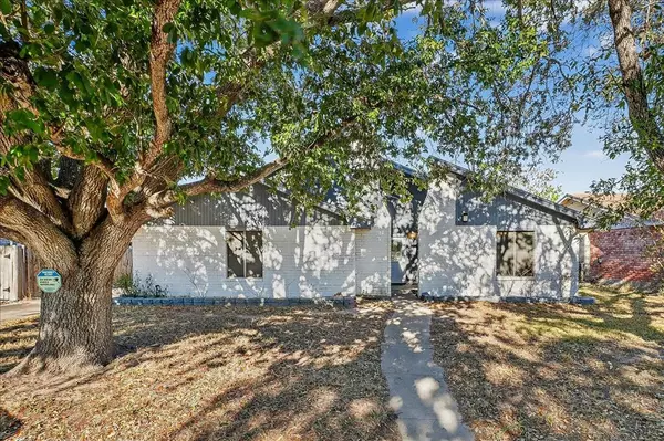 5713 Crest Pebble Dr, Corpus Christi, TX 78415