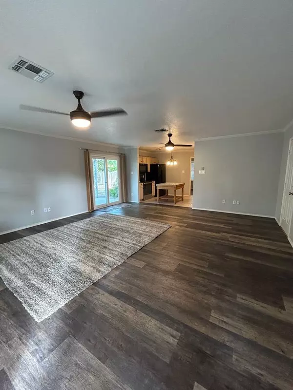 Rockport, TX 78382,1022 Allen St.