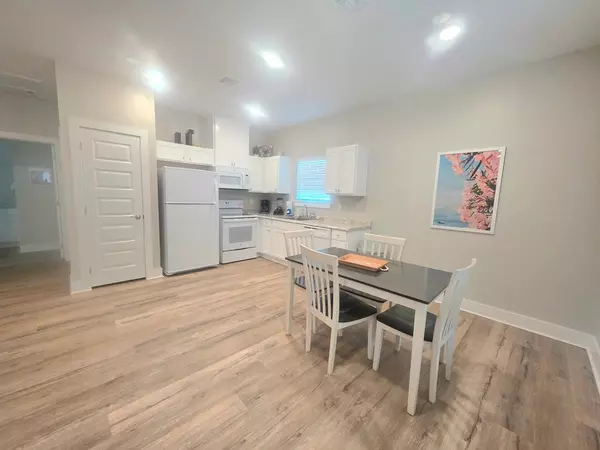 Rockport, TX 78382,121 Oasis Circle