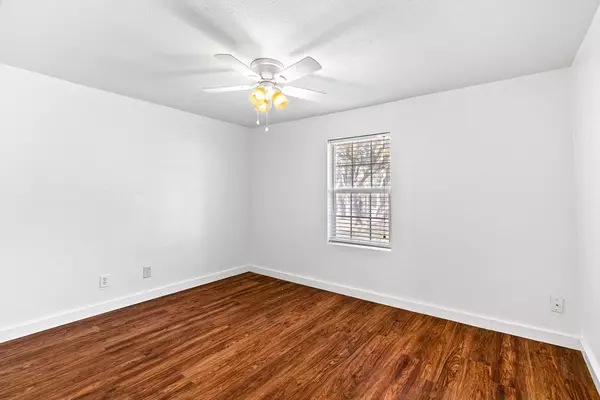 Rockport, TX 78382,619 Terry