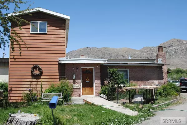 348 N Idaho Avenue, Arco, ID 83213