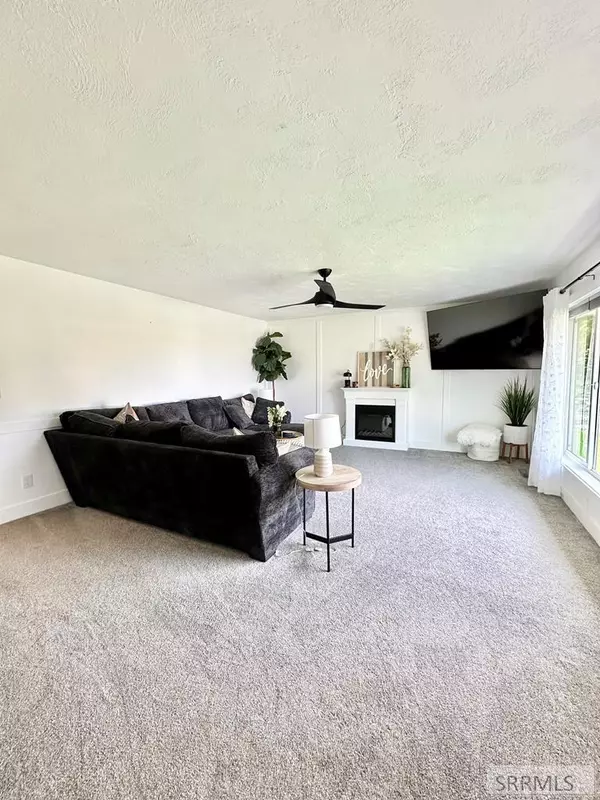 Menan, ID 83434,824 N 3600 E