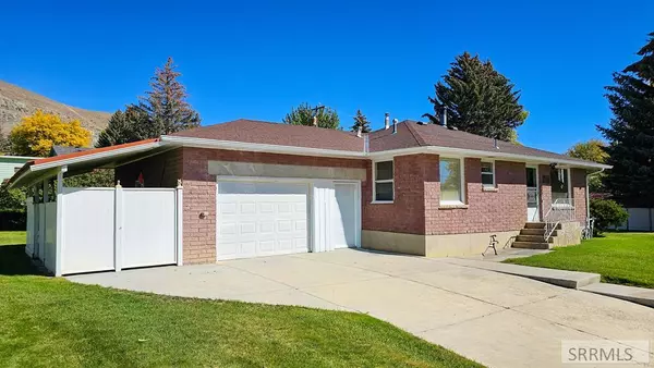 338 Hazel Street, Arco, ID 83213