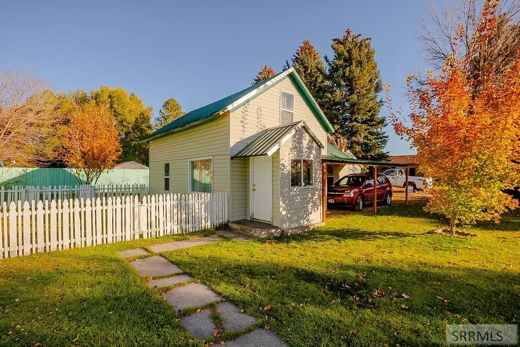 Aberdeen, ID 83210,435 S 1st W