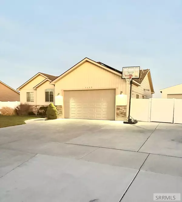 3688 Shale Avenue, Ammon, ID 83401