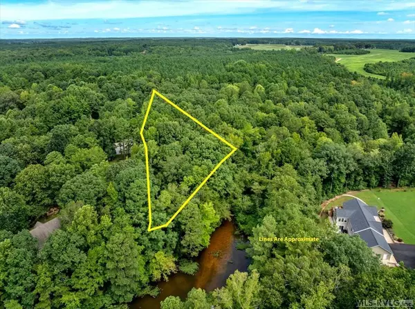 Bracey, VA 23919,139R Mary Court