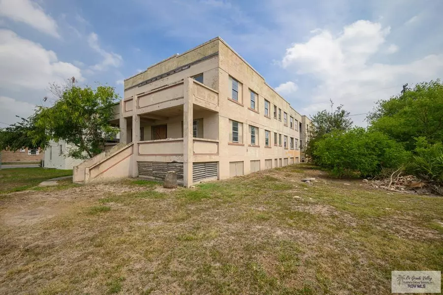 618 Van Buren Ave., Harlingen, TX 78550