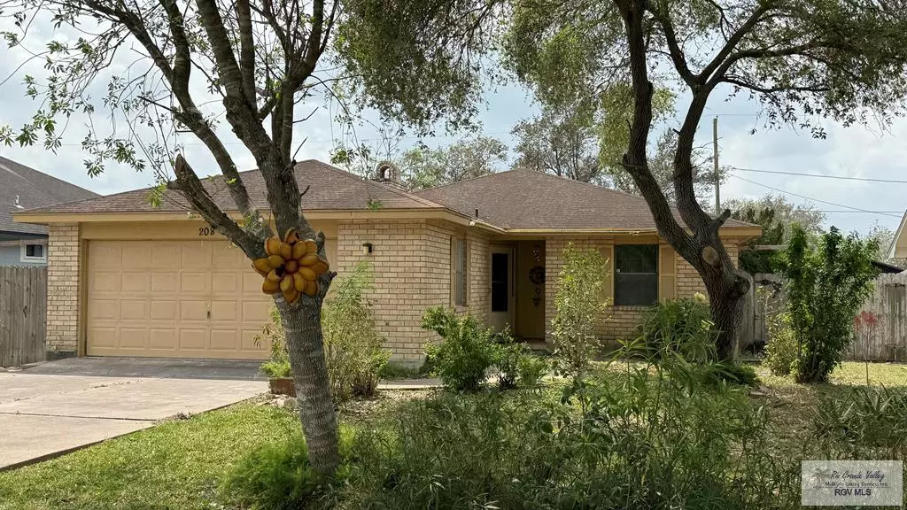 208 8th St., Los Fresnos, TX 78566