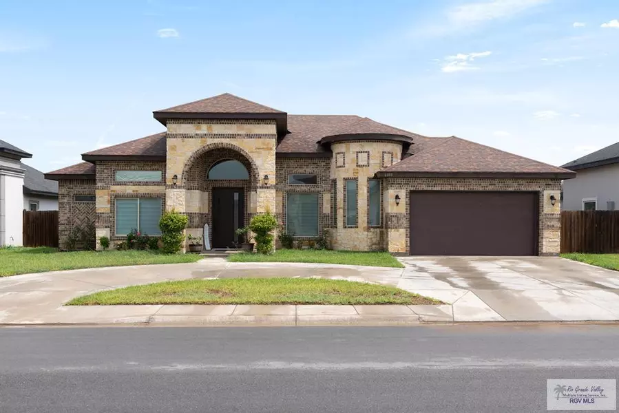 6089 Surrey Ln., Brownsville, TX 78526