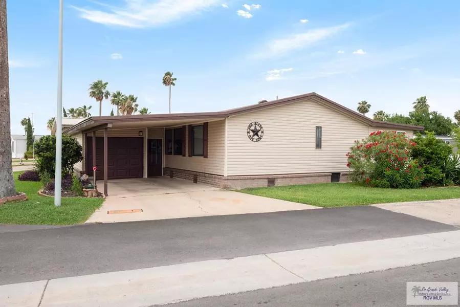 1 Bermuda Ln., Brownsville, TX 78526