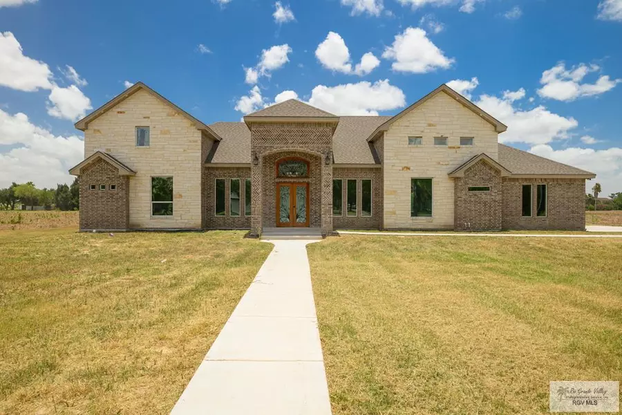 1574 Lion Lake Dr, Progreso Lakes, TX 78596