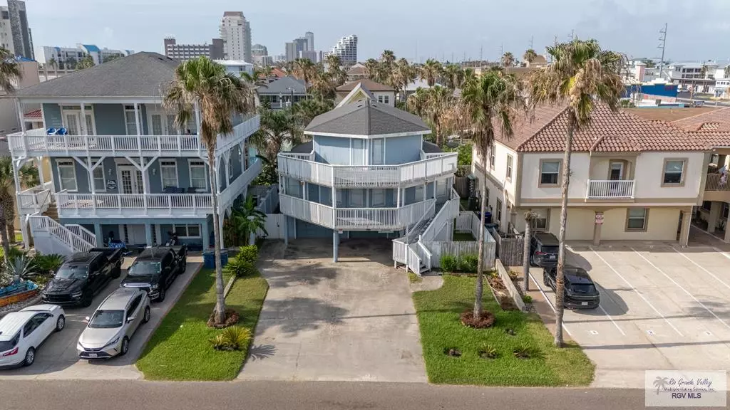109 Pompano St., South Padre Island, TX 78597