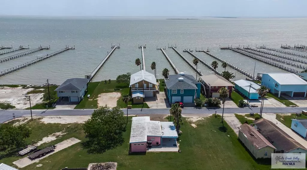 441 North Shore Dr, Port Mansfield, TX 78598
