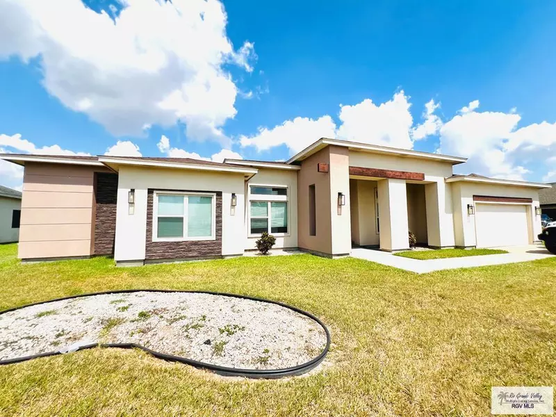 152 Canteros Dr., Rancho Viejo, TX 78575