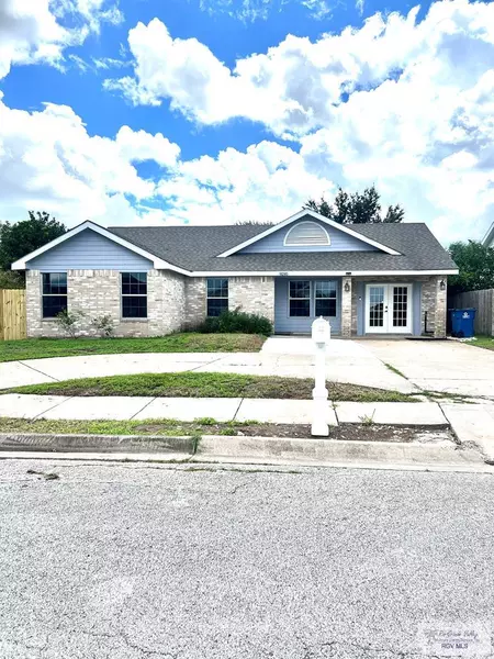 9290 Los Olmos Dr., Los Fresnos, TX 78566