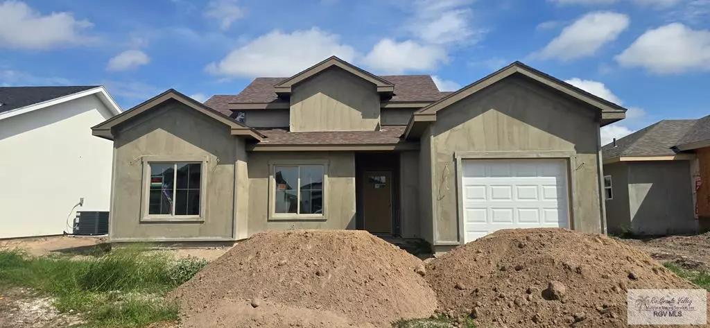 17889 Redwood St, Combes, TX 78535