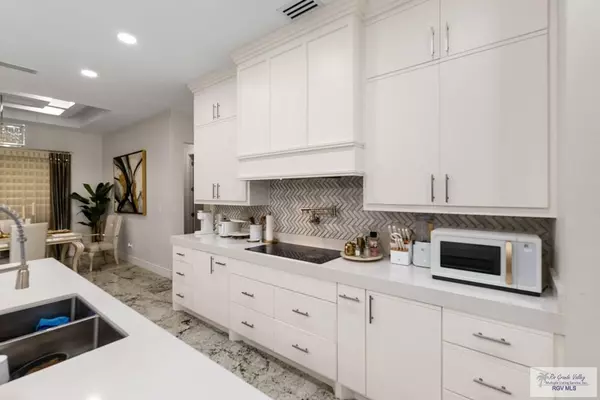 Brownsville, TX 78520,7701 Gastin Dr.