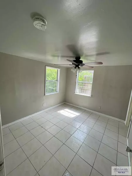 521 9 St, Harlingen, TX 78550