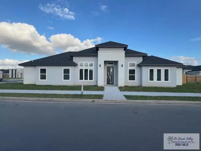 5200 Trinity River Cir, Brownsville, TX 78520