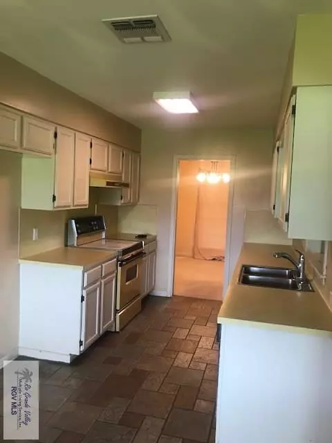 Brownsville, TX 78521,108 Creekbend Dr.