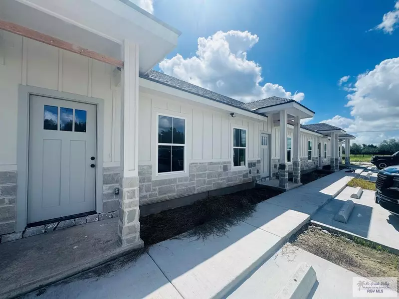 32960 Melon Dr., Los Fresnos, TX 78556