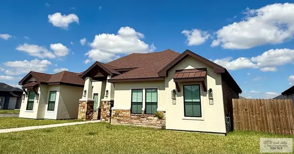 Los Fresnos, TX 78566,9469 Queen Palm