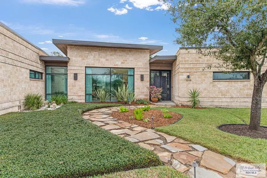 1208 Costa Del Sol Dr., Brownsville, TX 78520