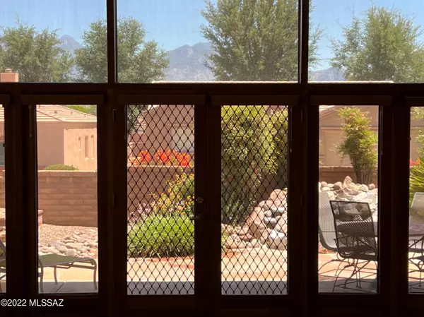 Green Valley, AZ 85614,671 W One Wood PL