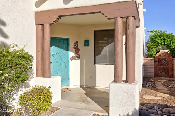 Green Valley, AZ 85614,671 W One Wood PL