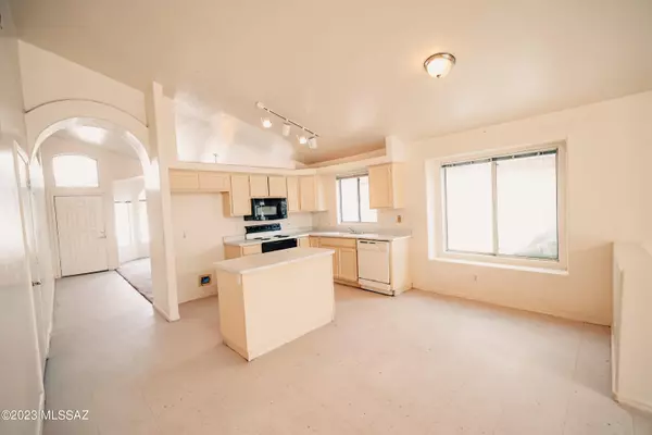 Peoria, AZ 85382,8367 W Bluefield AVE