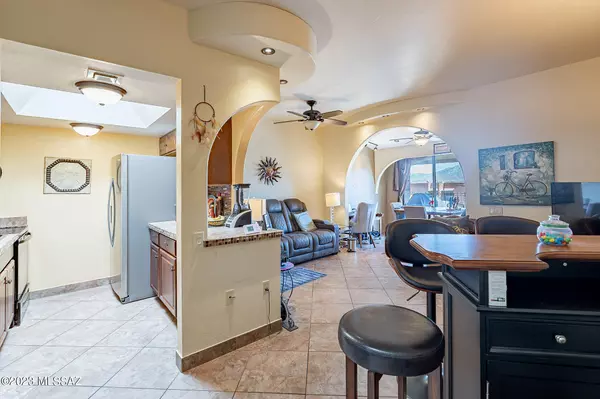 Green Valley, AZ 85622,2487 S Calle Del Dante