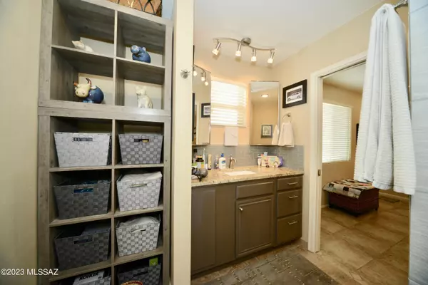 Green Valley, AZ 85614,186 E Los Arcos