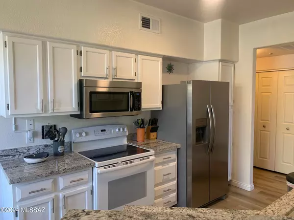 Tucson, AZ 85750,7050 E Sunrise DR #5204