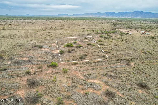 Pearce, AZ 85625,0.83 Acres Quinn Rd #4