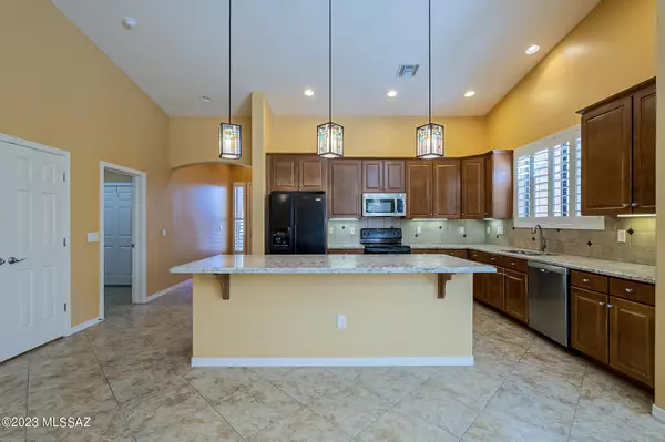 Green Valley, AZ 85614,634 W Moorwood Street