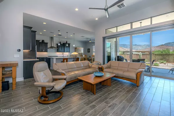 Oro Valley, AZ 85755,13400 N Fiesta Flower DR