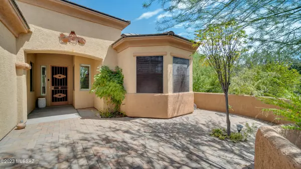 960 W Tenniel DR, Green Valley, AZ 85614